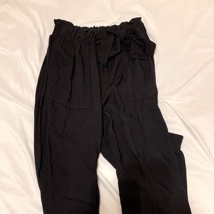 Black lose cut linen joggers with belt tie
